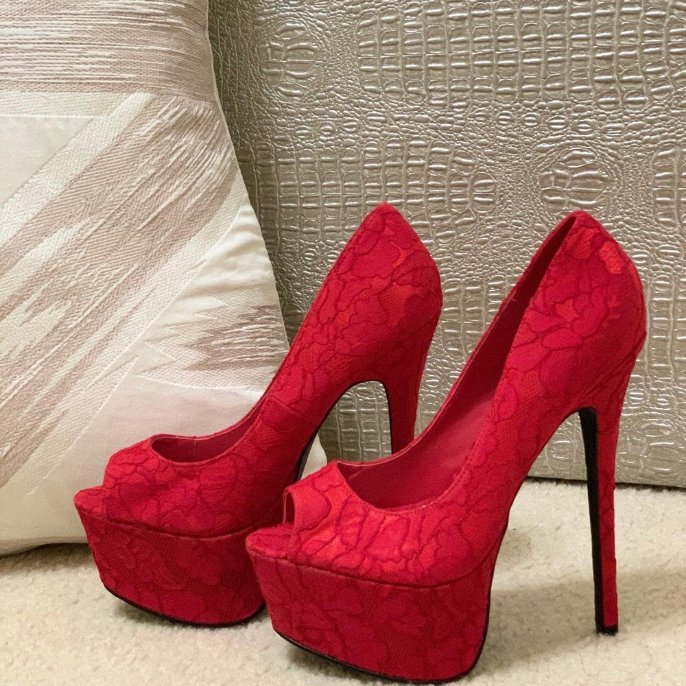 Red Heels - Picture 3 of 5